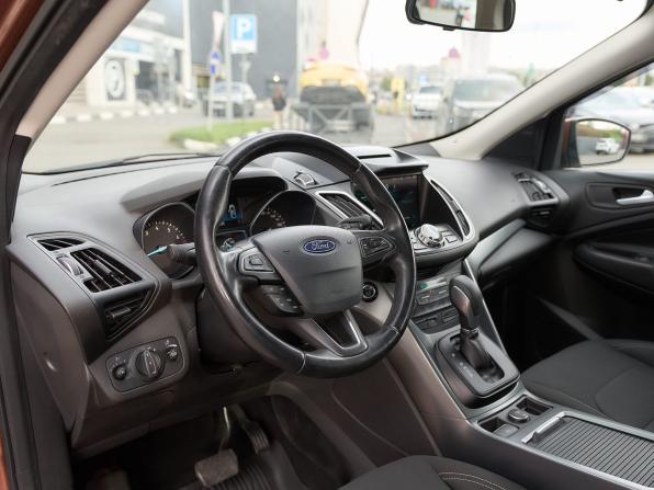 Ford Kuga II Рестайлинг с пробегом 2017 года, цена 1 699 000 рублей, 100500 км, внедорожник, Автокод Объявления