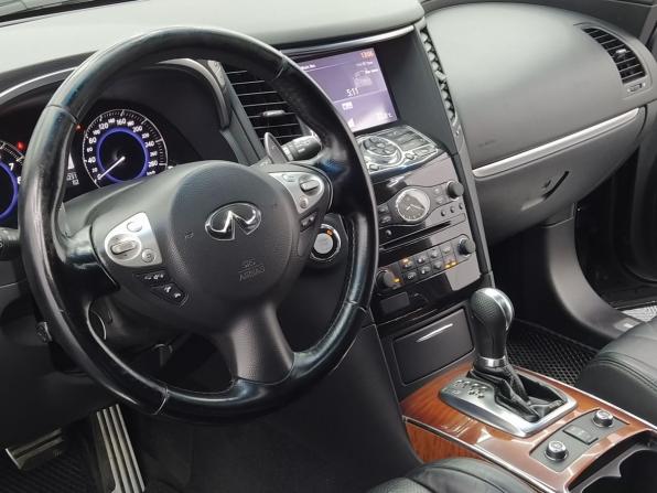 Infiniti FX II (S51) Рестайлинг с пробегом 2012 года, цена 1 875 000 рублей, 200000 км, внедорожник, Автокод Объявления