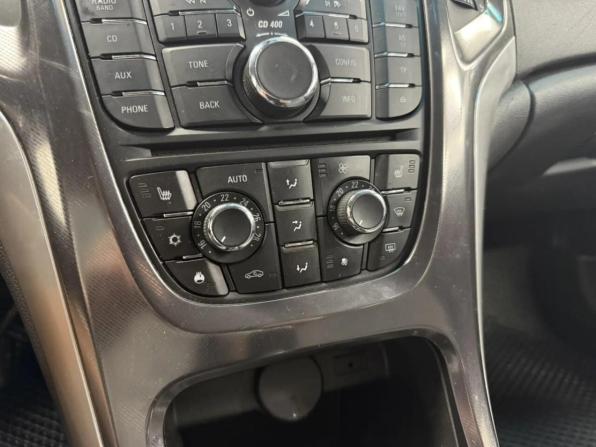 Opel Astra J с пробегом 2010 года, цена 395 380 рублей, 378181 км, хэтчбек, Автокод Объявления