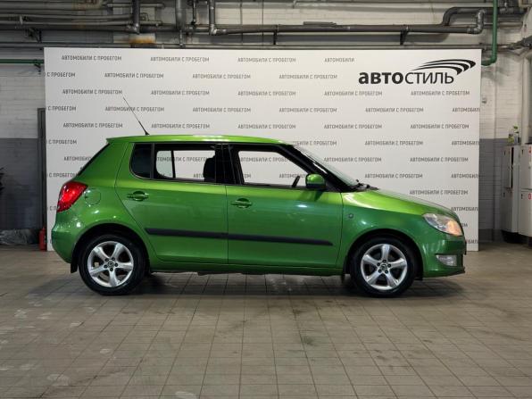 Skoda Fabia II Рестайлинг с пробегом 2010 года, цена 699 000 рублей, 136000 км, хэтчбек, Автокод Объявления