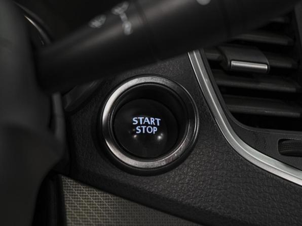 Lada (ВАЗ) Vesta I Рестайлинг (NG) с пробегом 2024 года, цена 1 391 000 рублей, 27858 км, седан, Автокод Объявления