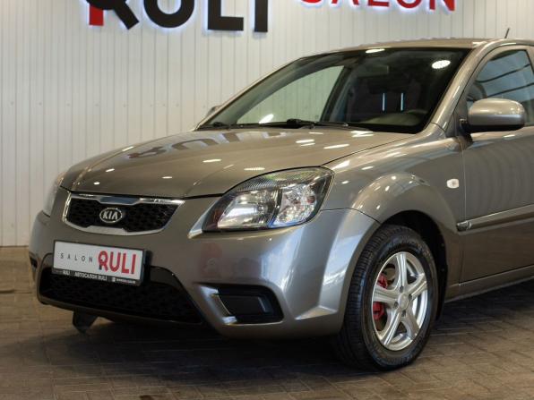 Kia Rio II Рестайлинг с пробегом 2010 года, цена 720 000 рублей, 147811 км, хэтчбек, Автокод Объявления