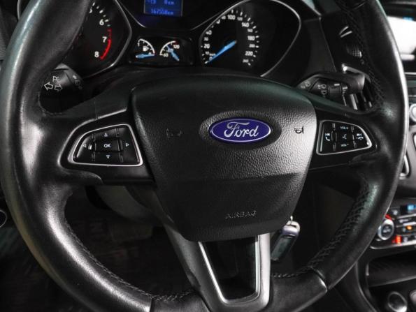 Ford Focus III Рестайлинг с пробегом 2015 года, цена 999 000 рублей, 167558 км, седан, Автокод Объявления
