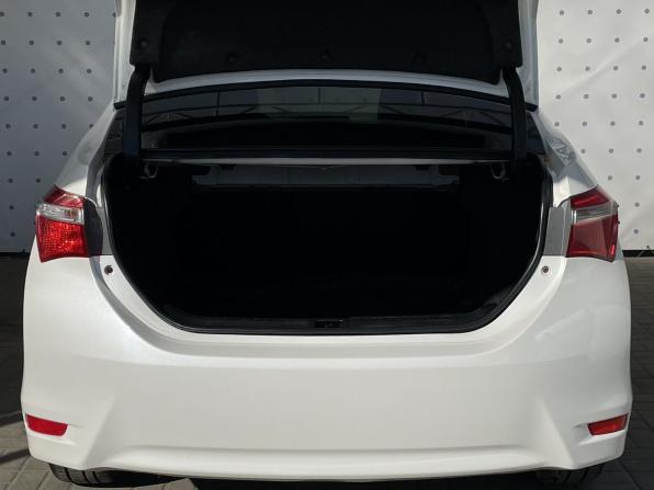 Toyota Corolla XI (E160 E170 E180) с пробегом 2013 года, цена 1 150 000 рублей, 132677 км, седан, Автокод Объявления