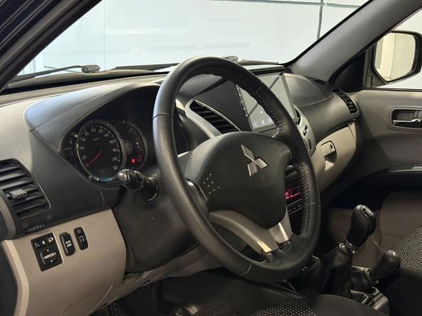 Mitsubishi L200 IV с пробегом 2013 года, цена 1 377 000 рублей, 306727 км, пикап, Автокод Объявления