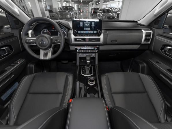 Mitsubishi L200 VI с пробегом 2025 года, цена 5 300 000 рублей, 50 км, пикап, Автокод Объявления