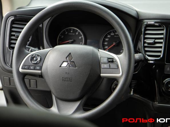 Mitsubishi Outlander III Рестайлинг 3 с пробегом 2022 года, цена 2 388 000 рублей, 24324 км, внедорожник, Автокод Объявления