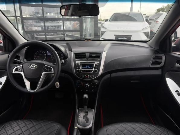 Hyundai Solaris I с пробегом 2012 года, цена 784 000 рублей, 69614 км, хэтчбек, Автокод Объявления