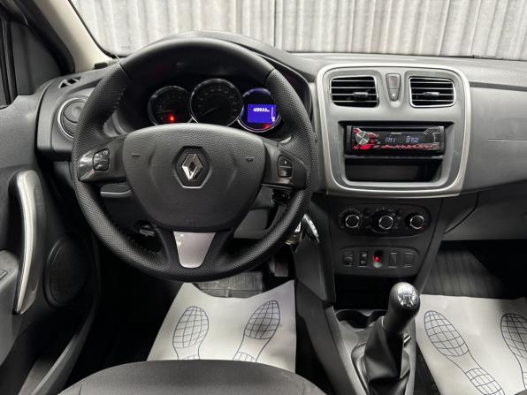 Renault Sandero II с пробегом 2017 года, цена 915 000 рублей, 120933 км, хэтчбек, Автокод Объявления