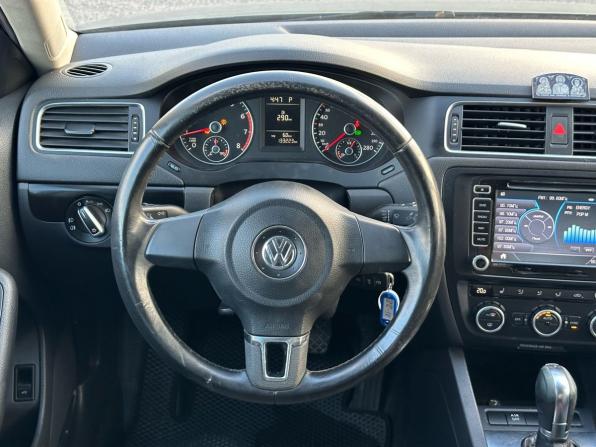 Volkswagen Jetta VI с пробегом 2012 года, цена 1 090 000 рублей, 133211 км, седан, Автокод Объявления