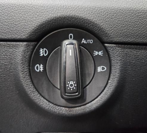 Skoda Octavia III (A7) Рестайлинг с пробегом 2018 года, цена 1 570 000 рублей, 125000 км, лифтбек, Автокод Объявления