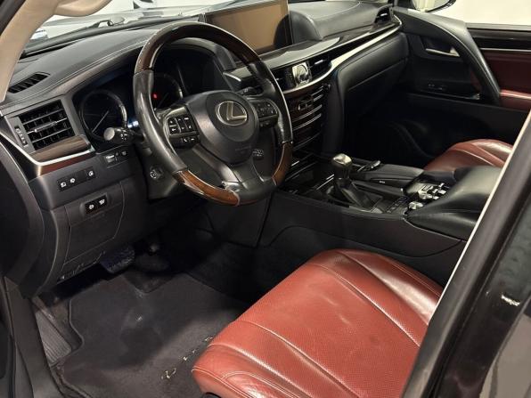 Lexus LX III Рестайлинг 2 с пробегом 2016 года, цена 6 500 000 рублей, 282400 км, внедорожник, Автокод Объявления