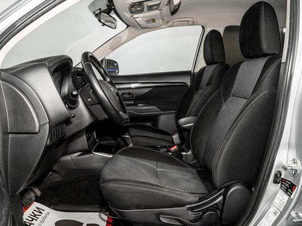 Mitsubishi Outlander III Рестайлинг 3 с пробегом 2018 года, цена 1 880 500 рублей, 161571 км, внедорожник, Автокод Объявления