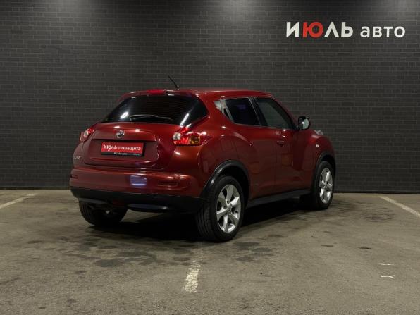 Nissan Juke I с пробегом 2012 года, цена 800 000 рублей, 301381 км, внедорожник, Автокод Объявления