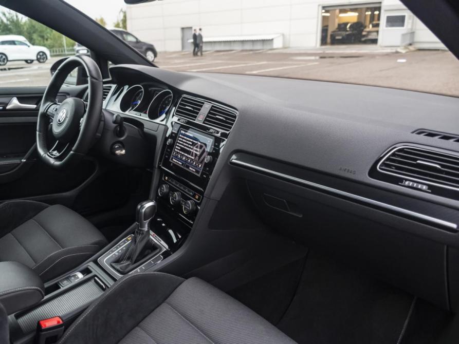 Volkswagen Golf R VII Рестайлинг Москва  - изображение 17
