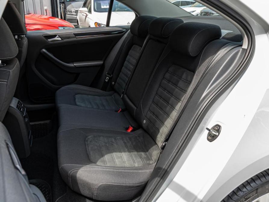 Volkswagen Jetta VI Рестайлинг Краснодар  - изображение 9