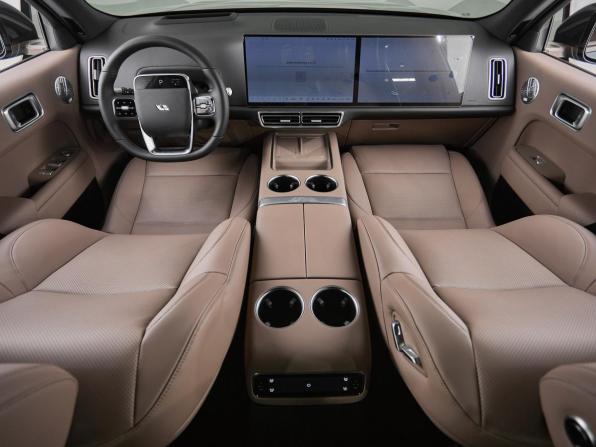 Новый Li Auto (Lixiang) L9 I Рестайлинг 2025 года, цена 11 890 000 рублей, внедорожник, Автокод Объявления