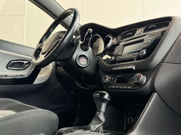 Kia Ceed II с пробегом 2013 года, цена 920 000 рублей, 206000 км, хэтчбек, Автокод Объявления