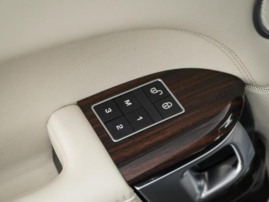 Land Rover Range Rover IV Москва  - изображение 15
