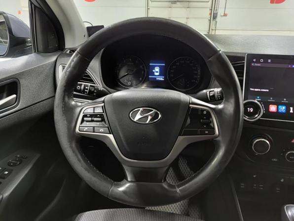 Hyundai Solaris II с пробегом 2018 года, цена 1 050 000 рублей, 177349 км, седан, Автокод Объявления