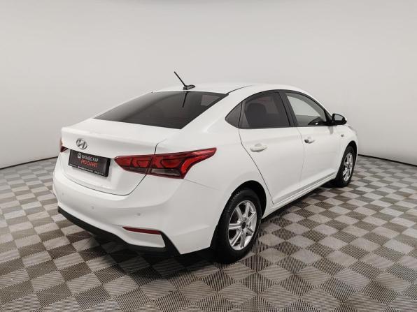 Hyundai Solaris II с пробегом 2017 года, цена 1 099 000 рублей, 154906 км, седан, Автокод Объявления