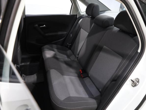 Volkswagen Polo V Рестайлинг с пробегом 2017 года, цена 1 039 000 рублей, 191659 км, седан, Автокод Объявления