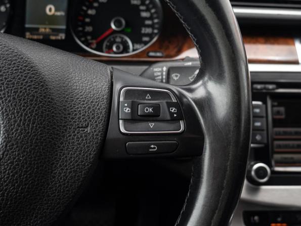 Volkswagen Passat B7 с пробегом 2012 года, цена 1 180 000 рублей, 271812 км, седан, Автокод Объявления