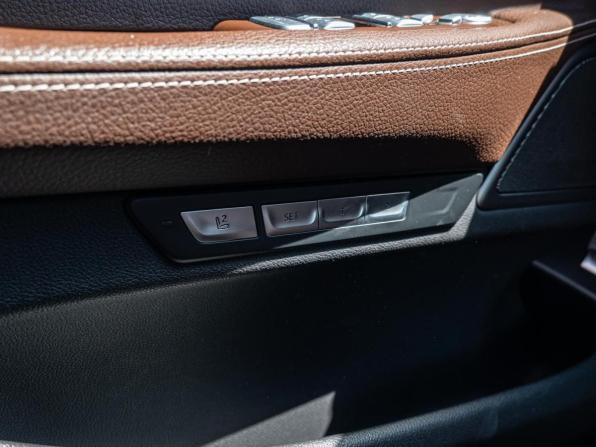 BMW 7 серии VI (G11/G12) с пробегом 2016 года, цена 3 440 000 рублей, 124694 км, седан, Автокод Объявления