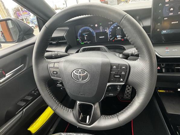 Toyota Camry IX (XV80) China Market с пробегом 2026 года, цена 4 160 000 рублей, 15 км, седан, Автокод Объявления