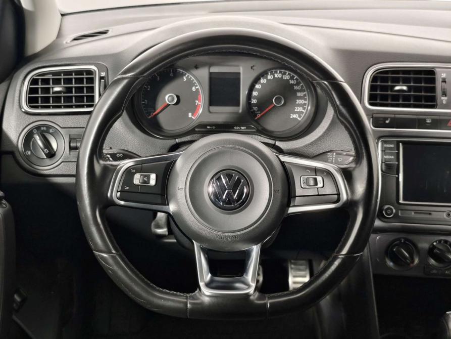 Volkswagen Polo V Рестайлинг Санкт-Петербург  - изображение 13