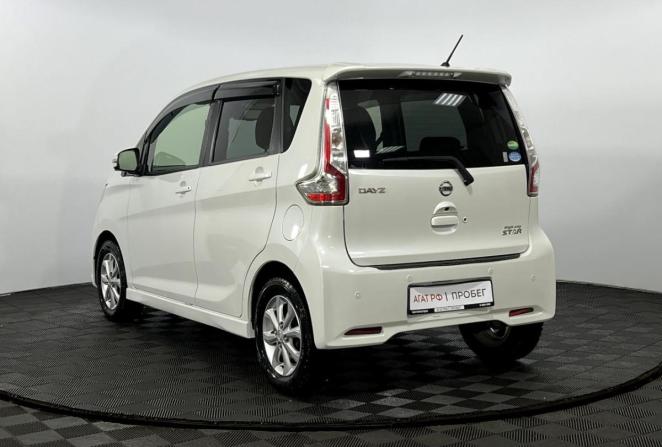 Nissan Dayz I Рестайлинг с пробегом 2018 года, цена 940 000 рублей, 65400 км, хэтчбек, Автокод Объявления