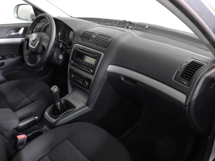 Skoda Octavia II (A5) Рестайлинг Химки  - изображение 11