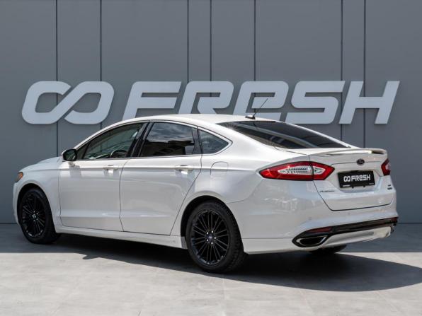 Ford Fusion (North America) II с пробегом 2015 года, цена 1 435 000 рублей, 160360 км, седан, Автокод Объявления