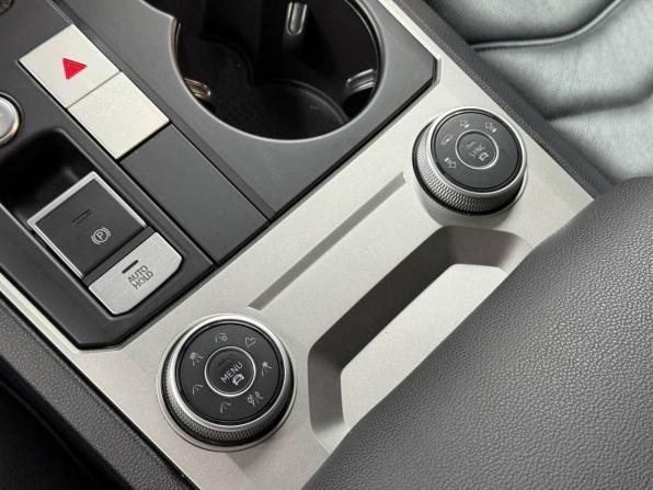 Volkswagen Touareg III с пробегом 2019 года, цена 4 650 000 рублей, 96808 км, внедорожник, Автокод Объявления