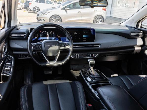 BAIC U5 Plus с пробегом 2023 года, цена 1 075 000 рублей, 134323 км, седан, Автокод Объявления