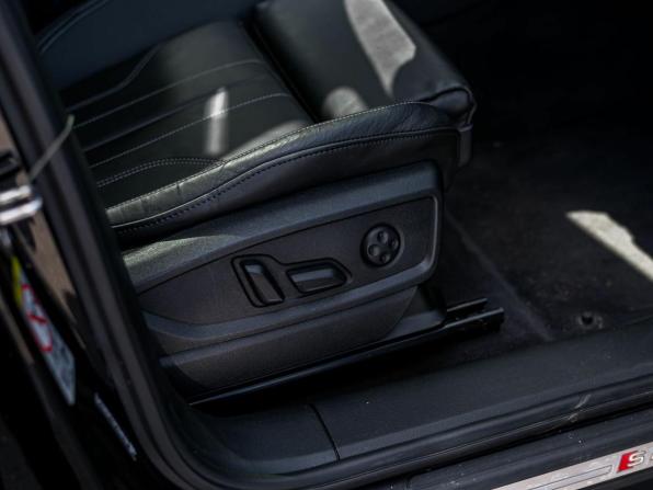 Audi Q5 II (FY) Рестайлинг с пробегом 2023 года, цена 4 200 000 рублей, 5498 км, внедорожник, Автокод Объявления