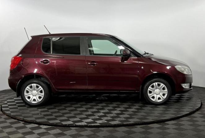 Skoda Fabia II Рестайлинг с пробегом 2012 года, цена 575 000 рублей, 176540 км, хэтчбек, Автокод Объявления
