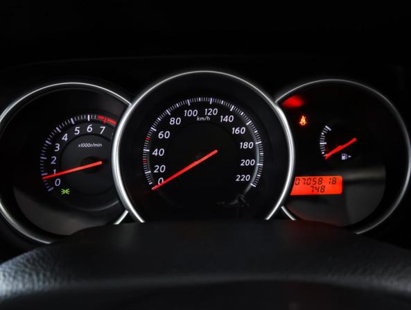 Nissan Tiida I Рестайлинг с пробегом 2012 года, цена 950 000 рублей, 107057 км, хэтчбек, Автокод Объявления