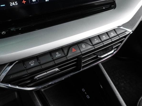 Skoda Octavia IV (A8) с пробегом 2021 года, цена 2 169 000 рублей, 120426 км, лифтбек, Автокод Объявления