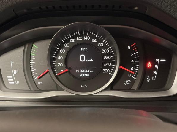 Volvo S60 II Рестайлинг с пробегом 2015 года, цена 1 599 000 рублей, 90098 км, седан, Автокод Объявления