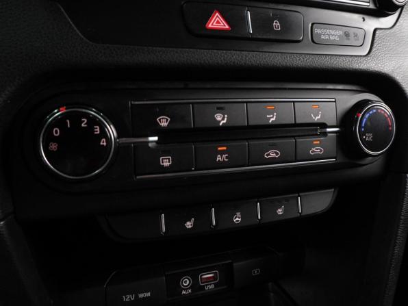 Kia Ceed III с пробегом 2019 года, цена 1 329 000 рублей, 172188 км, универсал, Автокод Объявления