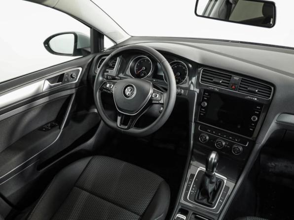 Volkswagen Golf VII Рестайлинг с пробегом 2018 года, цена 1 899 000 рублей, 77796 км, хэтчбек, Автокод Объявления