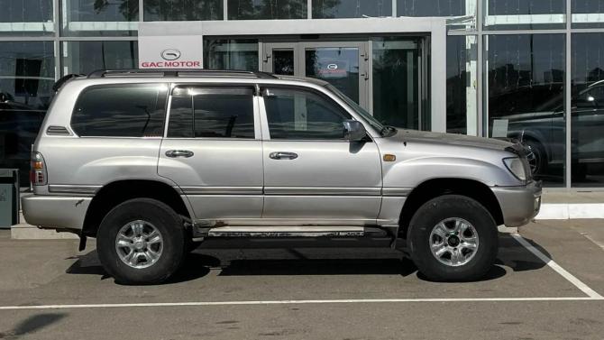 Toyota Land Cruiser 100 Series с пробегом 2000 года, цена 1 700 000 рублей, 246027 км, внедорожник, Автокод Объявления