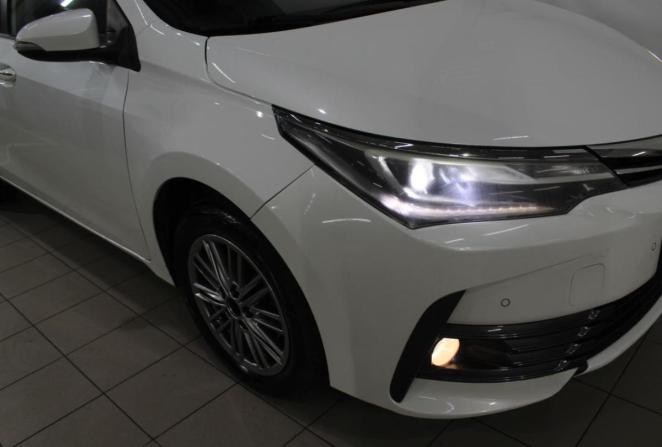 Toyota Corolla XI (E160 E170 E180) Рестайлинг 1 с пробегом 2018 года, цена 1 750 000 рублей, 119642 км, хэтчбек, Автокод Объявления