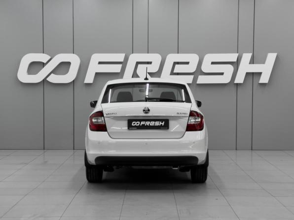 Skoda Rapid I Рестайлинг с пробегом 2017 года, цена 1 330 000 рублей, 184887 км, лифтбек, Автокод Объявления