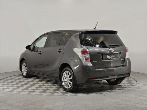 Toyota Verso I Рестайлинг с пробегом 2015 года, цена 1 349 000 рублей, 100081 км, компактвэн, Автокод Объявления