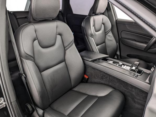 Volvo XC60 II Рестайлинг с пробегом 2021 года, цена 4 260 000 рублей, 77055 км, внедорожник, Автокод Объявления