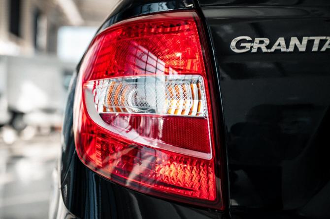 Lada (ВАЗ) Granta I Рестайлинг с пробегом 2023 года, цена 850 000 рублей, 5700 км, седан, Автокод Объявления