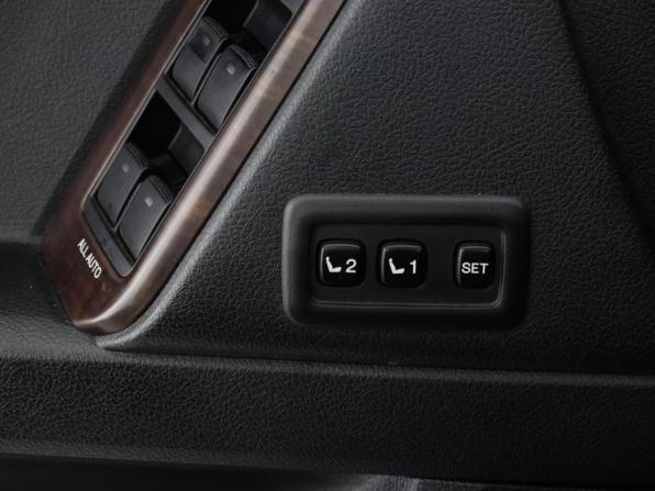 Toyota Land Cruiser Prado 150 Series Рестайлинг 1 с пробегом 2013 года, цена 3 597 000 рублей, 188100 км, внедорожник, Автокод Объявления