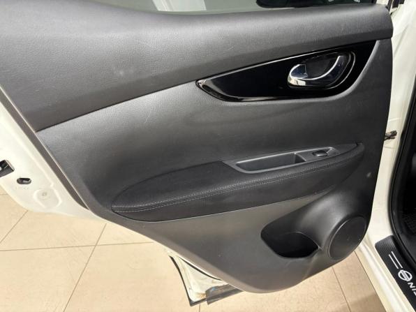 Nissan Qashqai II с пробегом 2014 года, цена 1 380 000 рублей, 235213 км, внедорожник, Автокод Объявления